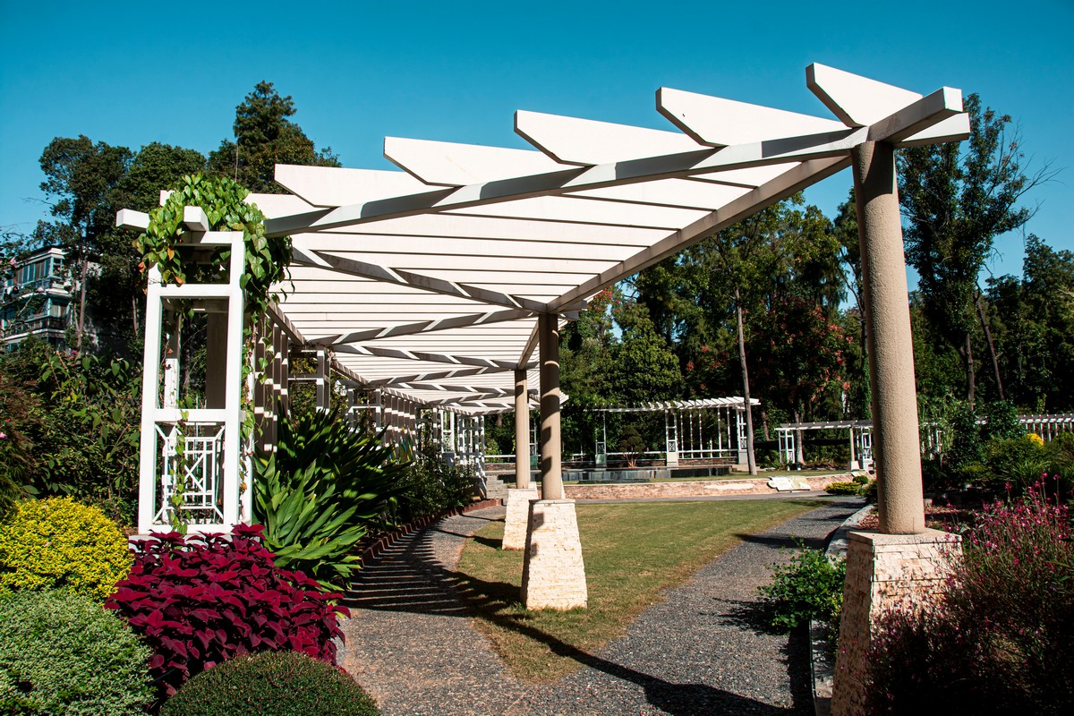 Hisar Cephe biyoklimatik pergola sistemleri